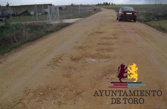 El Ayuntamiento pavimentar&aacute; el camino de acceso al campo de f&uacute;tbol de Tagarabuena