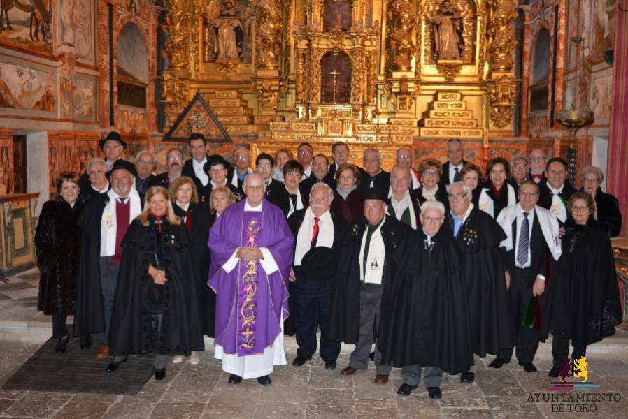La asociaci&oacute;n Amigos de la Capa celebra su encuentro anual