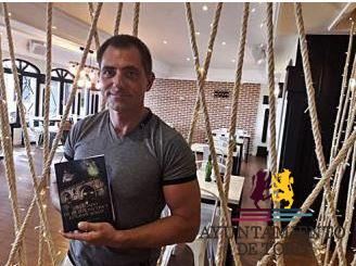 Intriga aderezada con magia