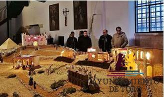 La banda ``Bendito Cristo de las Tres Ca&iacute;das`` de Toro exhibe el bel&eacute;n municipal en La Concepci&oacute;n