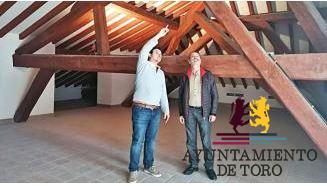 La renovaci&oacute;n del Ayuntamiento de Toro llega al bajo cubierta para su uso como sala polivalente