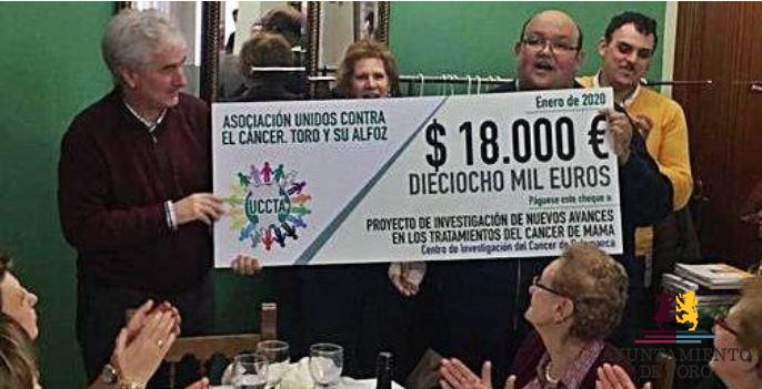 Unidos contra el C&aacute;ncer de Toro dona 19.000 euros para impulsar dos trabajos de investigaci&oacute;n