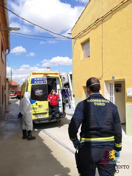 Los bomberos de Toro asisten a una mujer que hab&iacute;a sufrido una ca&iacute;da en su vivienda de Villabuena del Puente