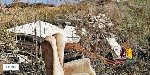 Toro insta a denunciar el dep&oacute;sito de basura en parajes naturales