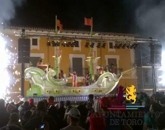 Festejos potencia el desfile de carrozas de San Agust&iacute;n y recupera la ``Noche de fuego``