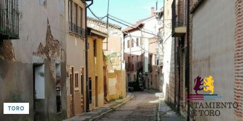 Arrancan las obras de mejora en la calle Candeleros de Toro