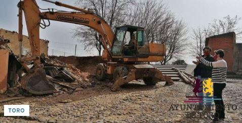 Toro derriba las edificaciones pr&oacute;ximas al barranco de La Magdalena
