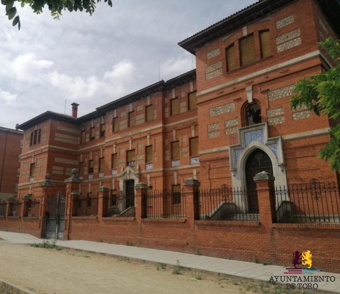 El Ayuntamiento de Toro refuerza la seguridad en espacios municipales y avanza en la actualizaci&oacute;n del registro de asociaciones